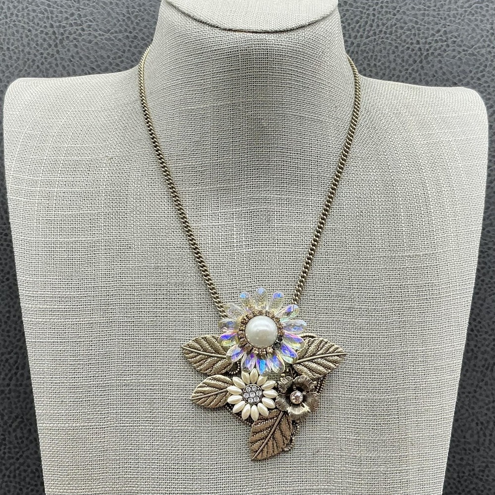 Bohm Necklace Gold Tone Floral Pendant White Pearl Rhinestone Womens Jewelry